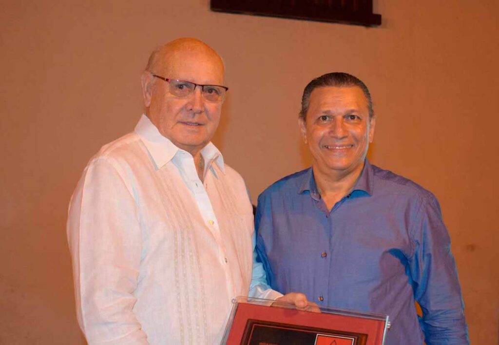 Humberto Rodríguez Puente Premio toda una vida.