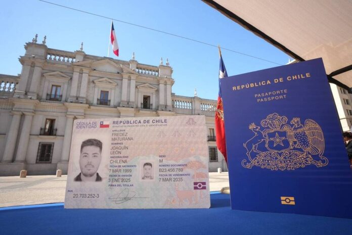 Comienza a operar en Chile la nueva cédula de identidad digital y pasaporte