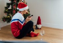 Navidad en soledad, ¿Qué beneficios y consecuencias tiene para las personas? El mensaje publicitario detrás de la unión familiar en Navidad